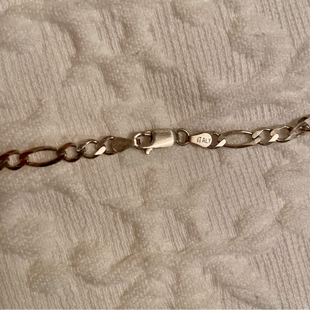 Elegant Sterling Silver 925 Italy Figaro Chain Necklace - Picture 3 of 4